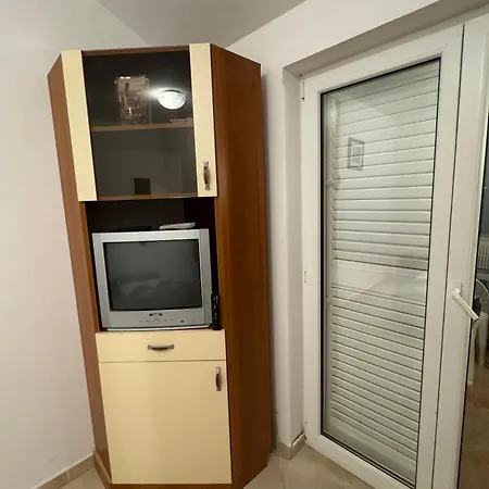 3316f Povljana